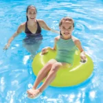 Colac gonflabil de înot cu mânere Hi-Gloss, 76 cm, max. 40 kg, 3 culori, 8+ ani, Intex - imagine 4